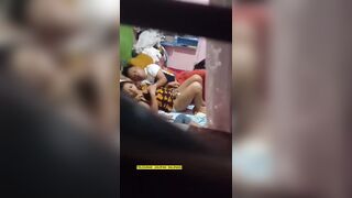 Ngintip Orang Ngewe Disamping Anaknya Yang Sedang Tidur